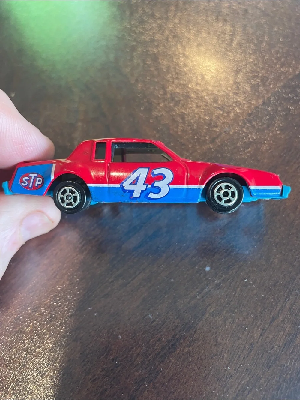 1'64 ERTL  STP BUICK 1983 BUICK REGAL #43 RICHARD PETTY NASCAR RACE CAR